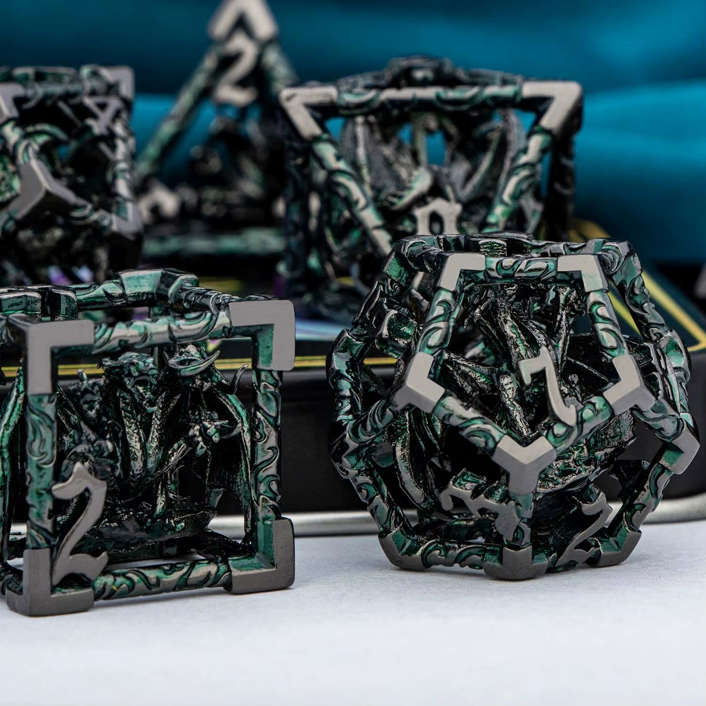 Draconic Howl – Hollow Metal Dragon Dice Set