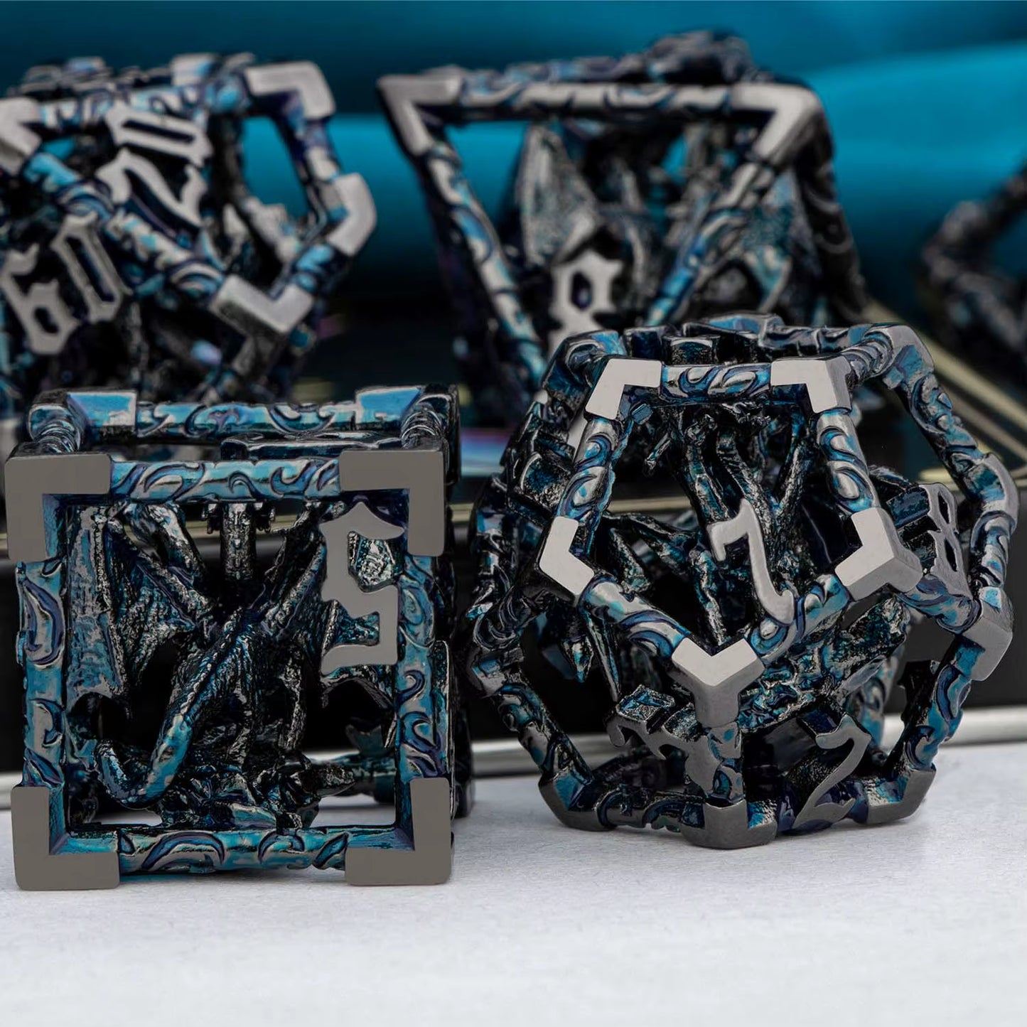 Draconic Howl – Hollow Metal Dragon Dice Set